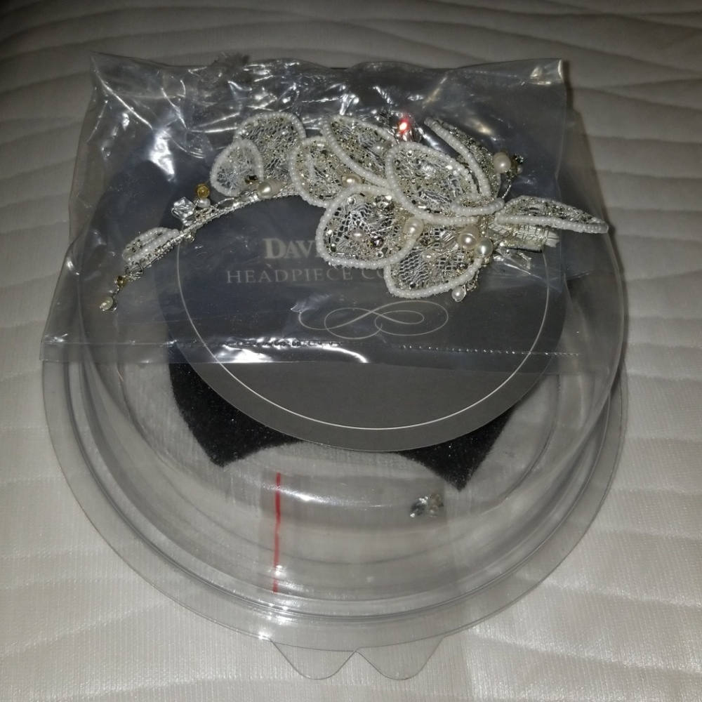 Davids Bridal Wedding Ivory flower beaded lacey leafy hair Headpiece